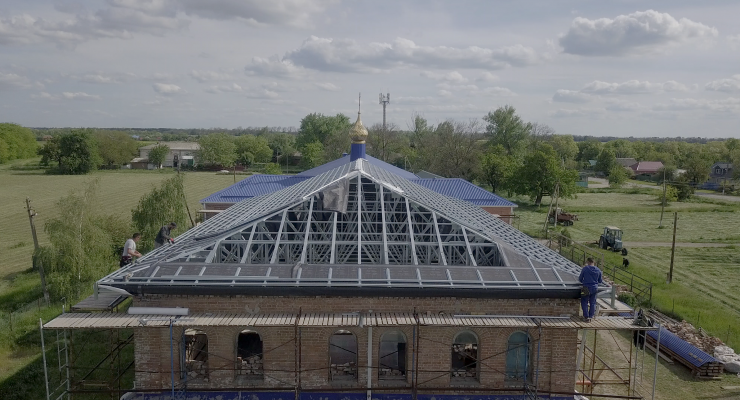 Реконструкция крыши монастыря: 653 м²